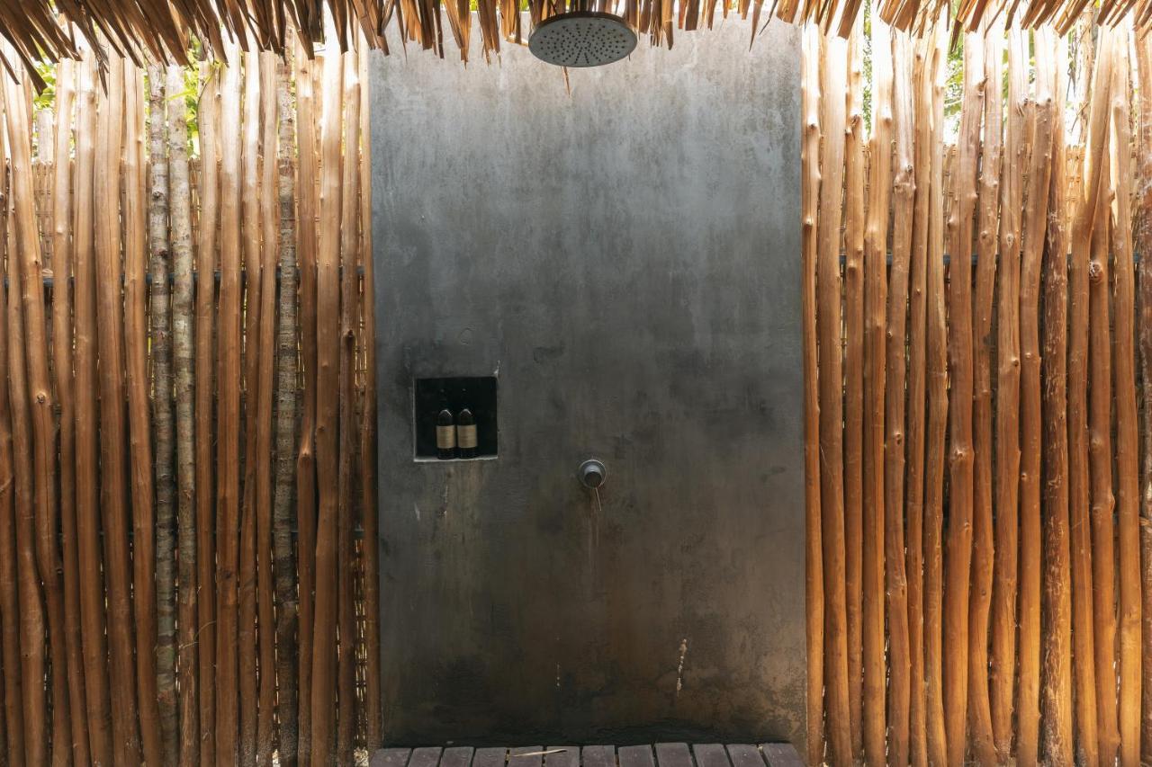 Tamu Koh Rong Hotel Pagoda Beach Exterior photo