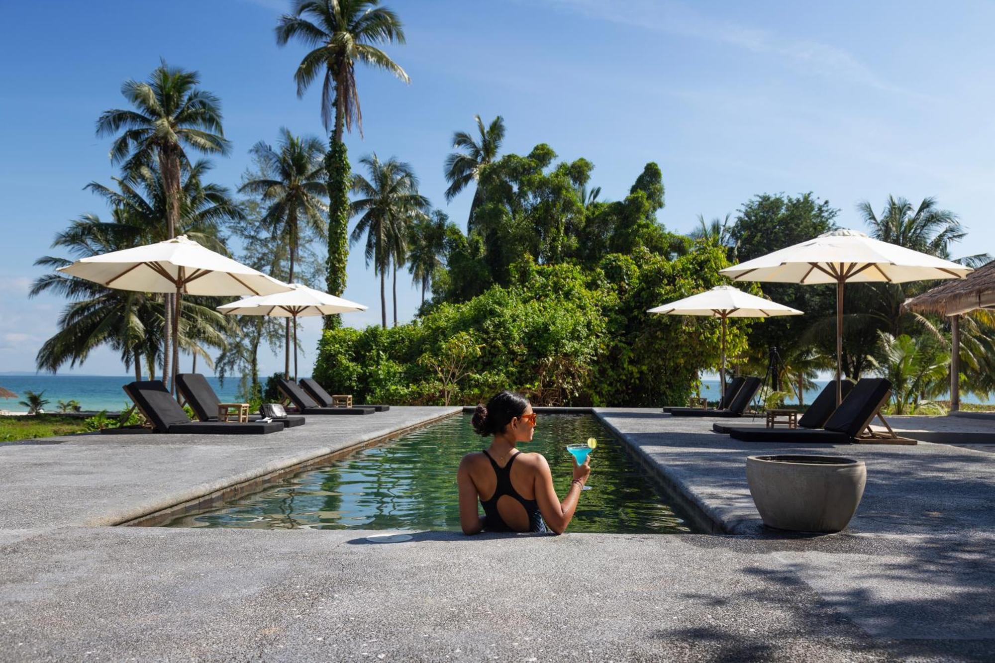 Tamu Koh Rong Hotel Pagoda Beach Exterior photo