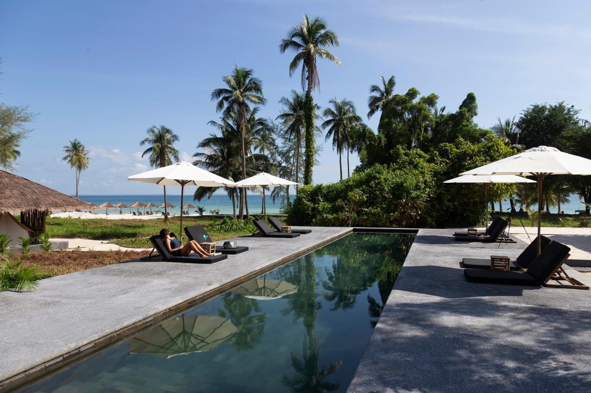 Tamu Koh Rong Hotel Pagoda Beach Exterior photo