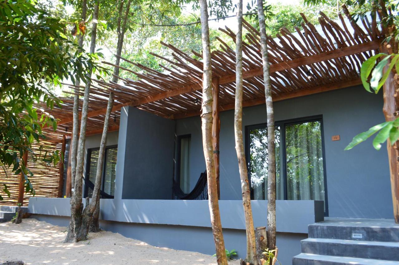 Tamu Koh Rong Hotel Pagoda Beach Exterior photo